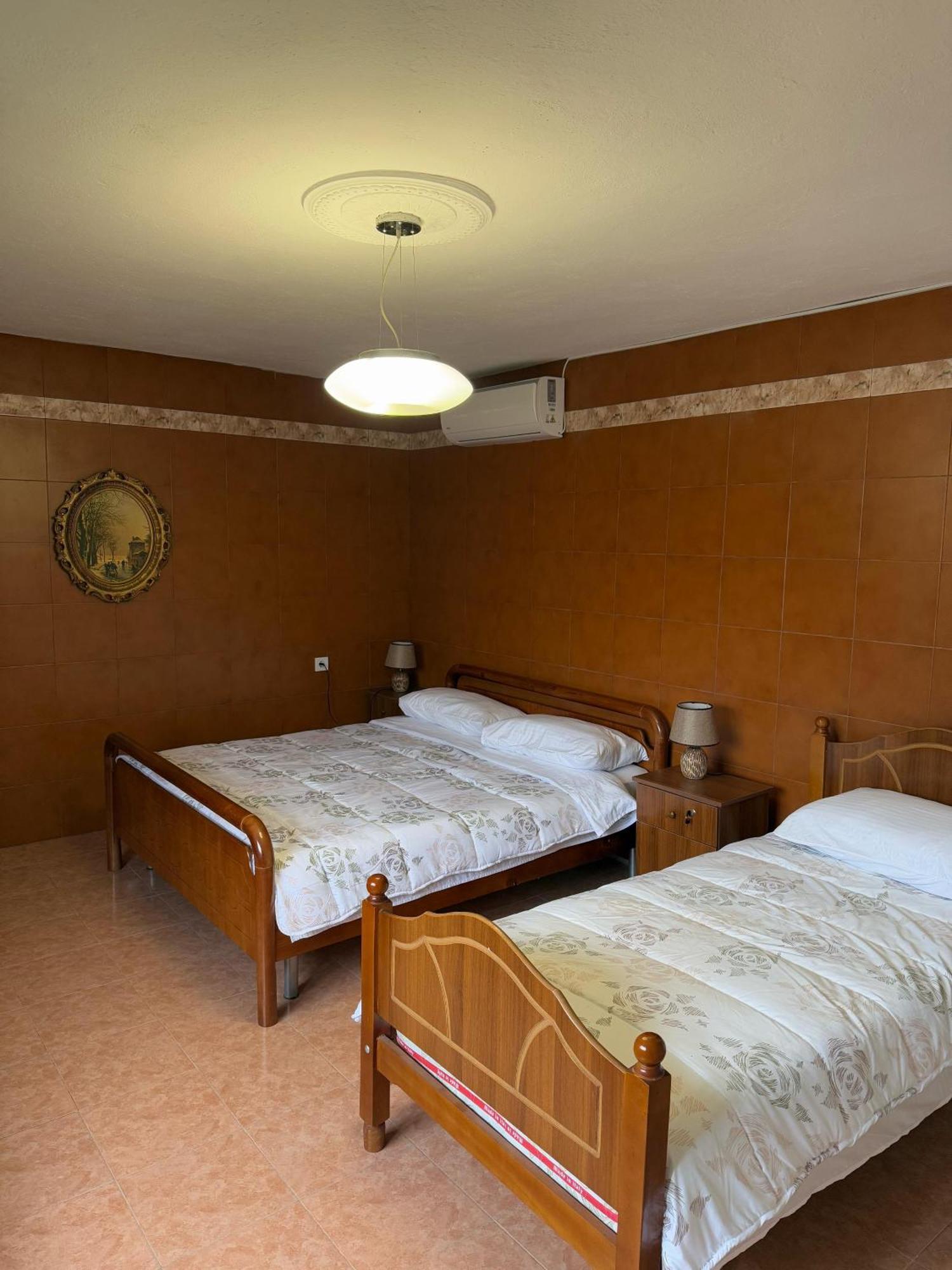 Shkodra Guest House 2 Exterior photo
