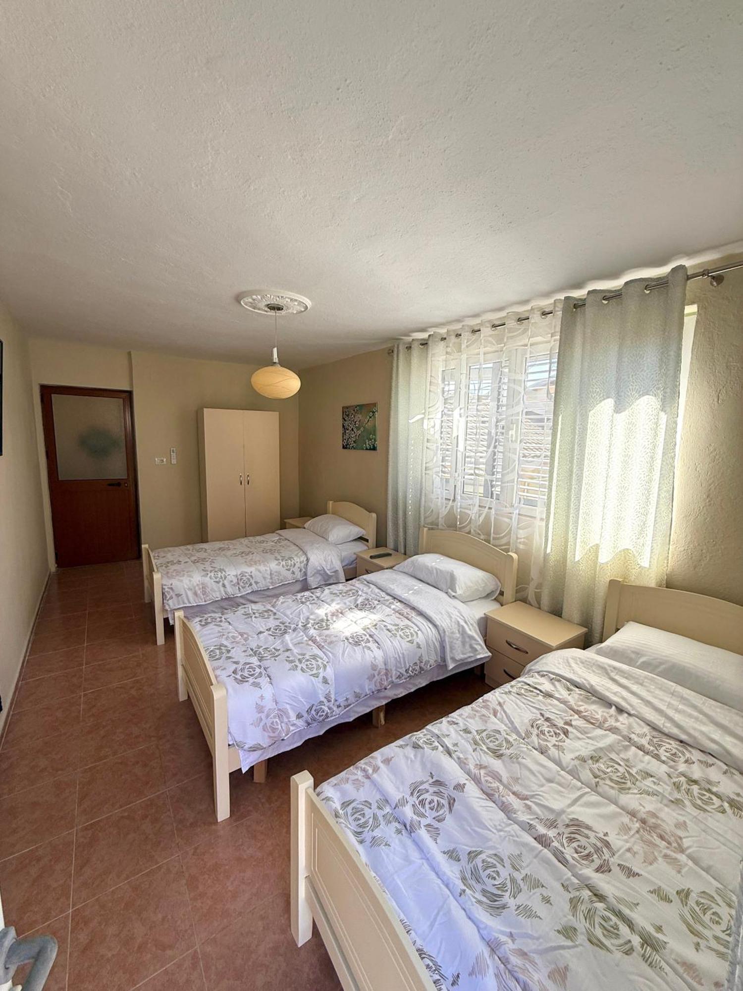 Shkodra Guest House 2 Exterior photo