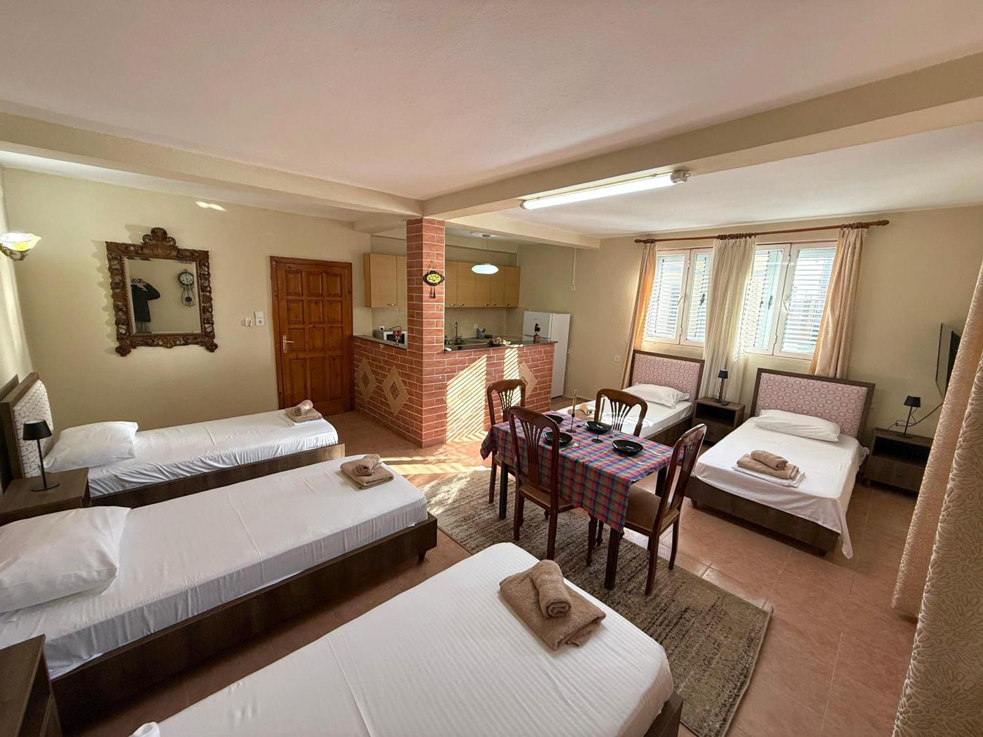Shkodra Guest House 2 Exterior photo
