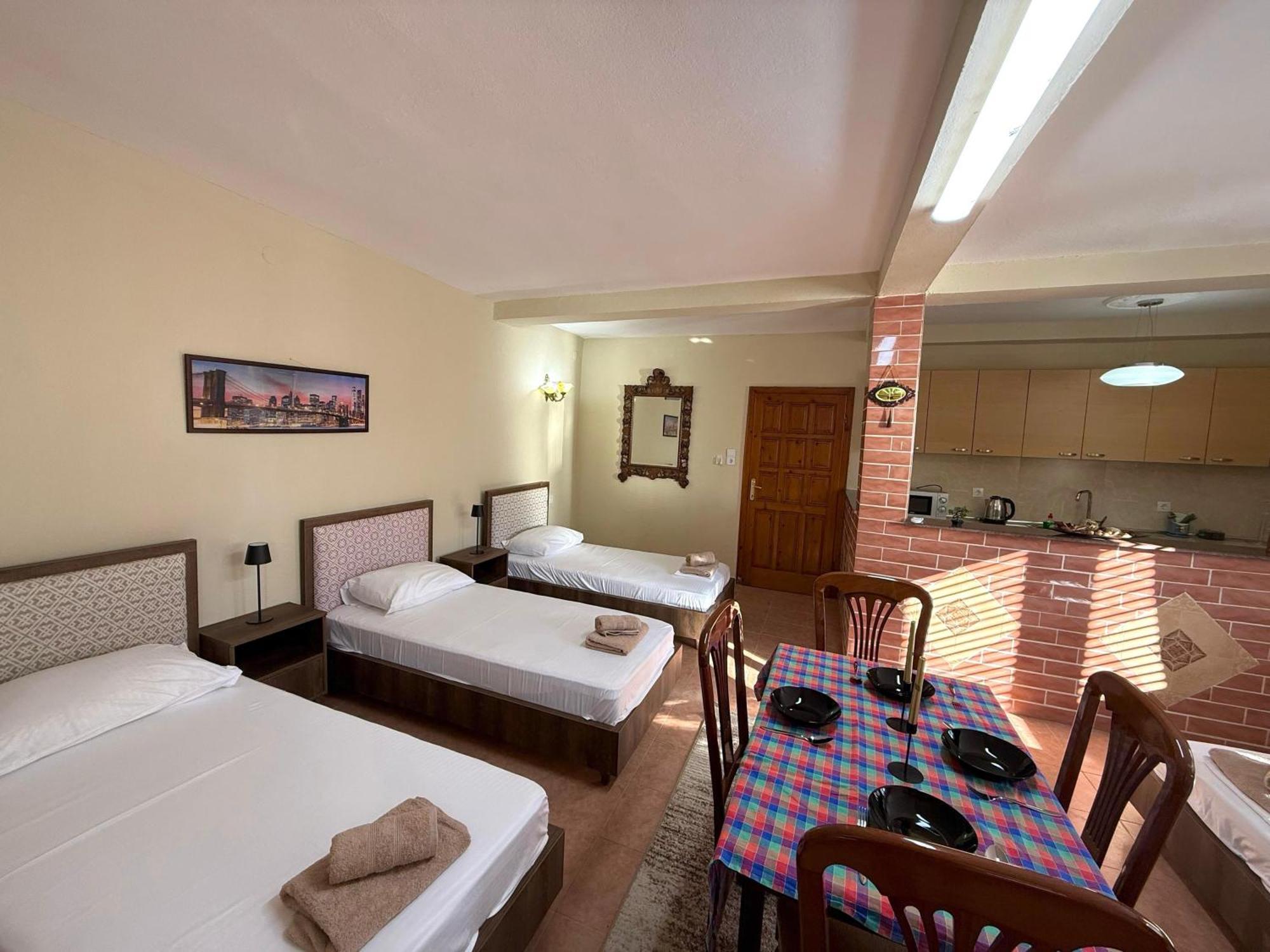 Shkodra Guest House 2 Exterior photo