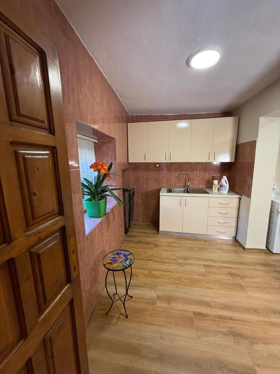 Shkodra Guest House 2 Exterior photo